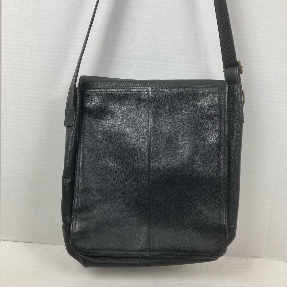 Wilsons Leather Pebbled Grain Crossbody Bag Black Messenger Satchel Office Urban